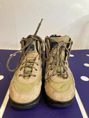 L.L. BEAN WOMENS LEATHER HIKING BOOT SIZE 12